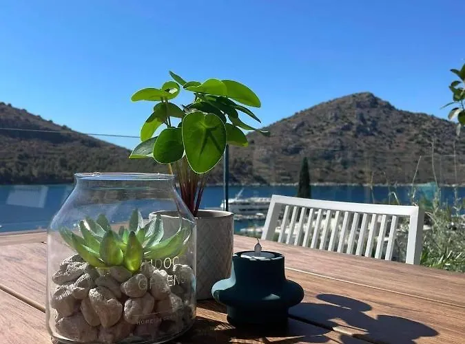 Thea Luxury דירה